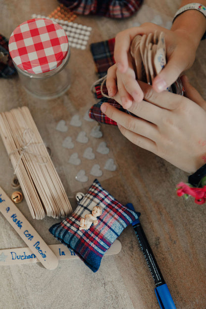 Niño Jesús Almohadita - Adviento Azul Marino